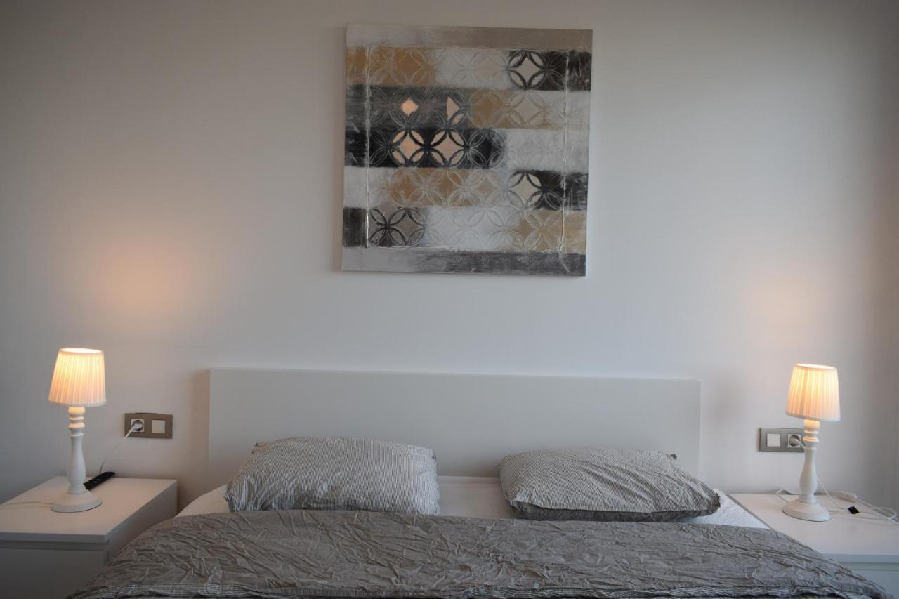 Magnificent Apartment Close To The Beach Сант Адриа де Бесос Екстериор снимка