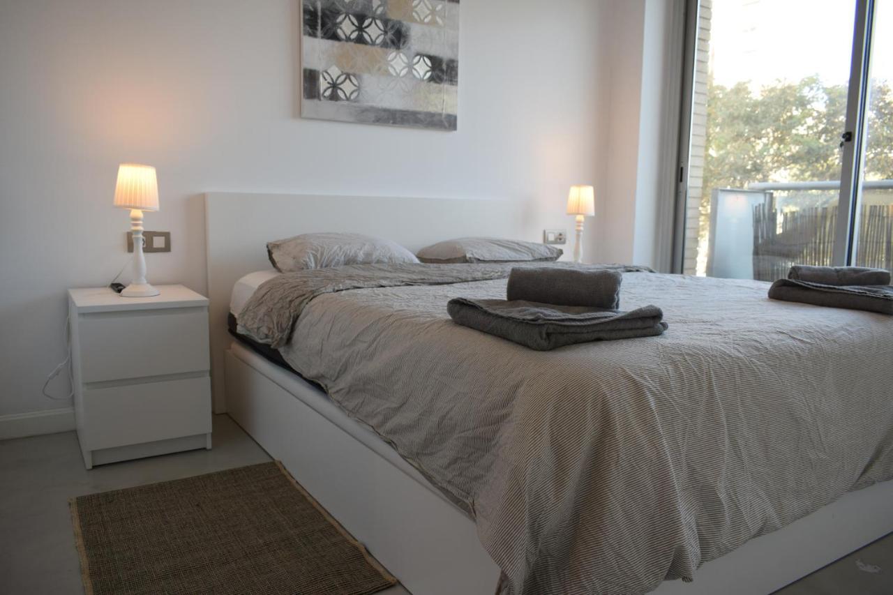 Magnificent Apartment Close To The Beach Сант Адриа де Бесос Екстериор снимка