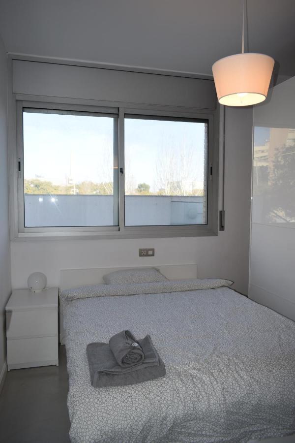 Magnificent Apartment Close To The Beach Сант Адриа де Бесос Екстериор снимка